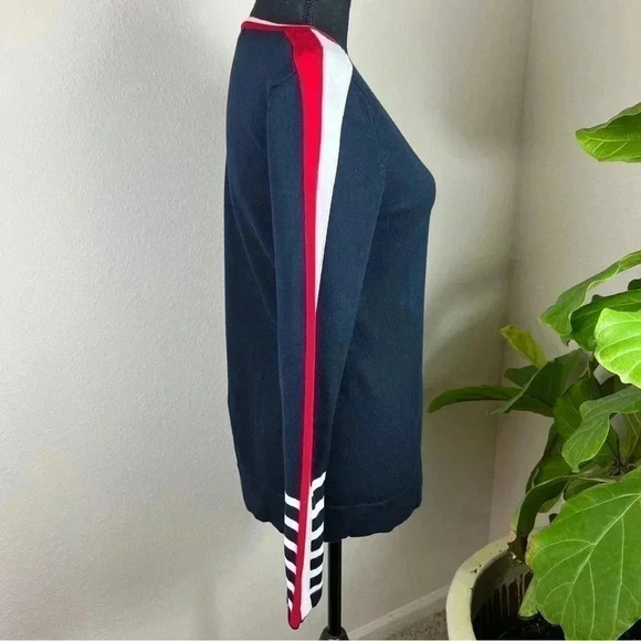 Tommy Hilfiger Woman’s RWB Lightweight V-Neck Sweater Top Size Small - Picture 9 of 11